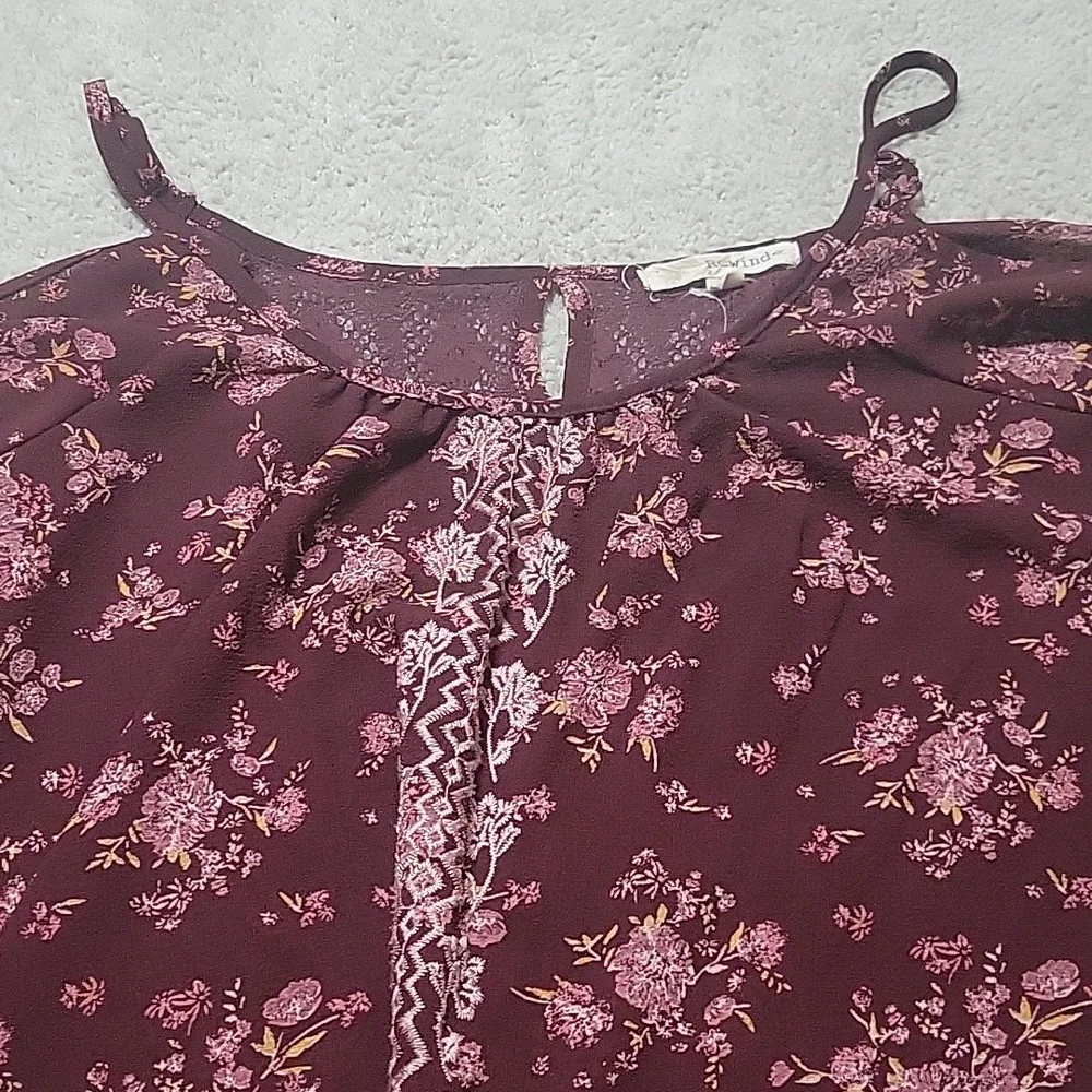 🌞Rewind Burgundy Cold Shoulder Blouse Sz Large - Picture 3 of 5